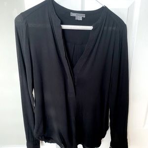 Vince size 2 Black v-neck long sleeve top